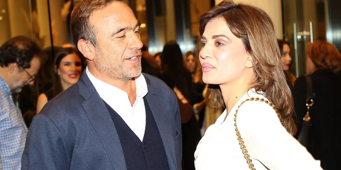 Παντρεύτηκαν στην Πλάκα η Δήμητρα Ματσούκα και ο Πέτρος Κόκκαλης | Οι πρώτες φωτογραφίες