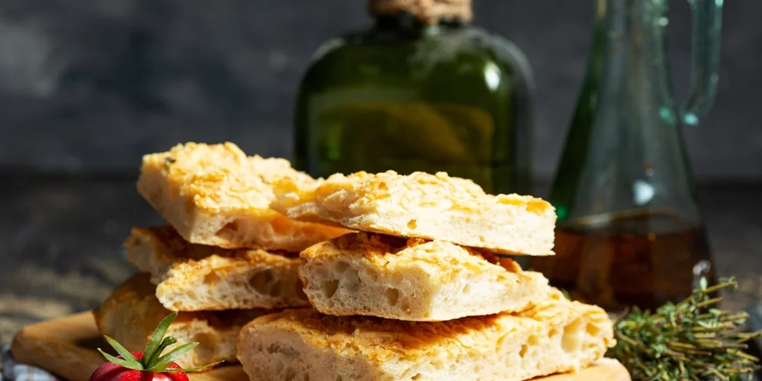 Πανεύκολη τυρόπιτα στην τοστιέρα | Με γιαούρτι και φέτα - Έτοιμη σε 15 λεπτά