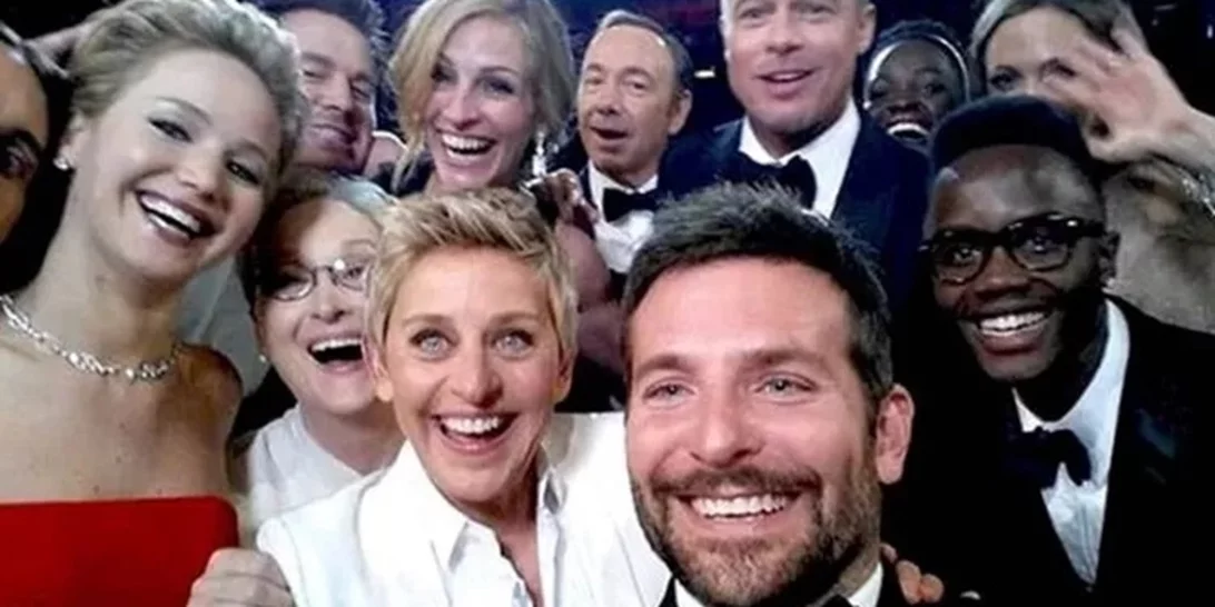 Η κατάρα της πιο διάσημης selfie όλων των εποχών | Τι συνέβη στους stars που πόζαραν;