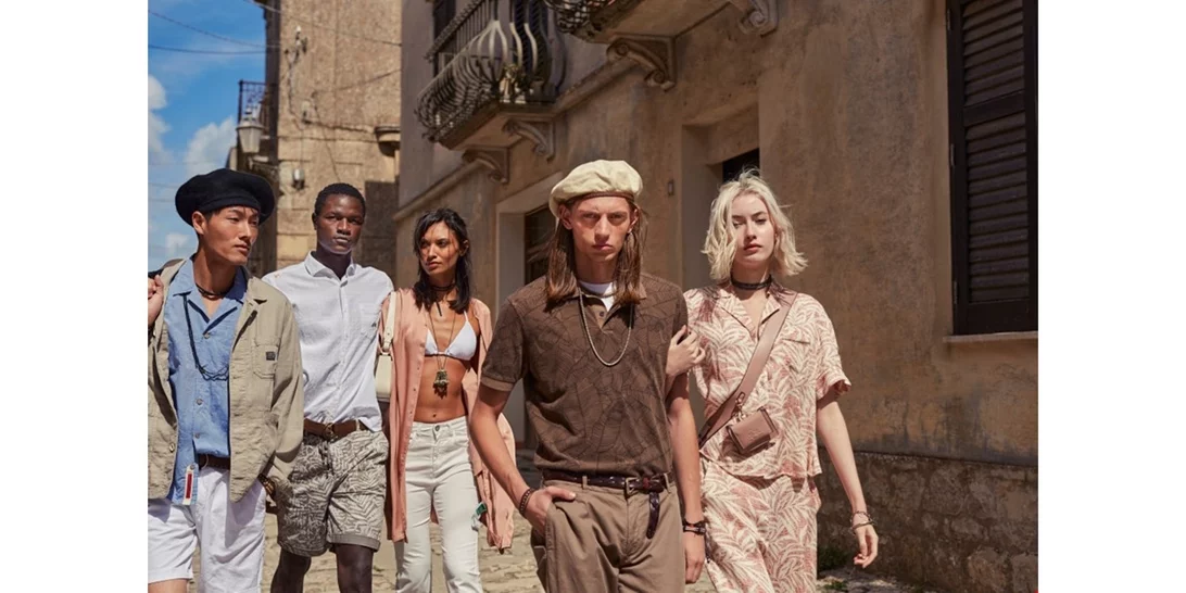 Η νέα συλλογή Άνοιξη/Καλοκαίρι 2023 της La Martina, απευθύνεται στη γυναίκα που αγαπά την διακριτική πολυτέλεια και κομψότητα