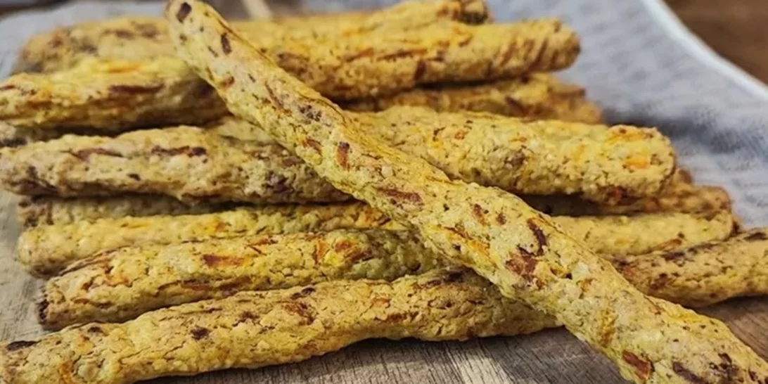 Τα πιο τραγανά κριτσίνια καρότου με βρώμη και ακόμα 3 υλικά