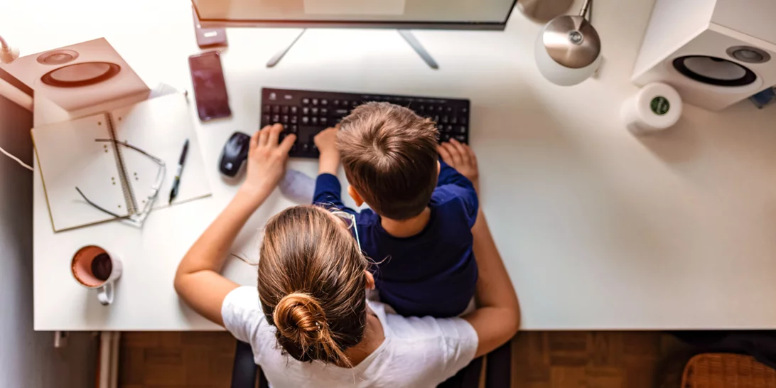 Ανάλυσέ το | Τηλεργασία με τα παιδιά στο σπίτι: οδηγός επιβίωσης