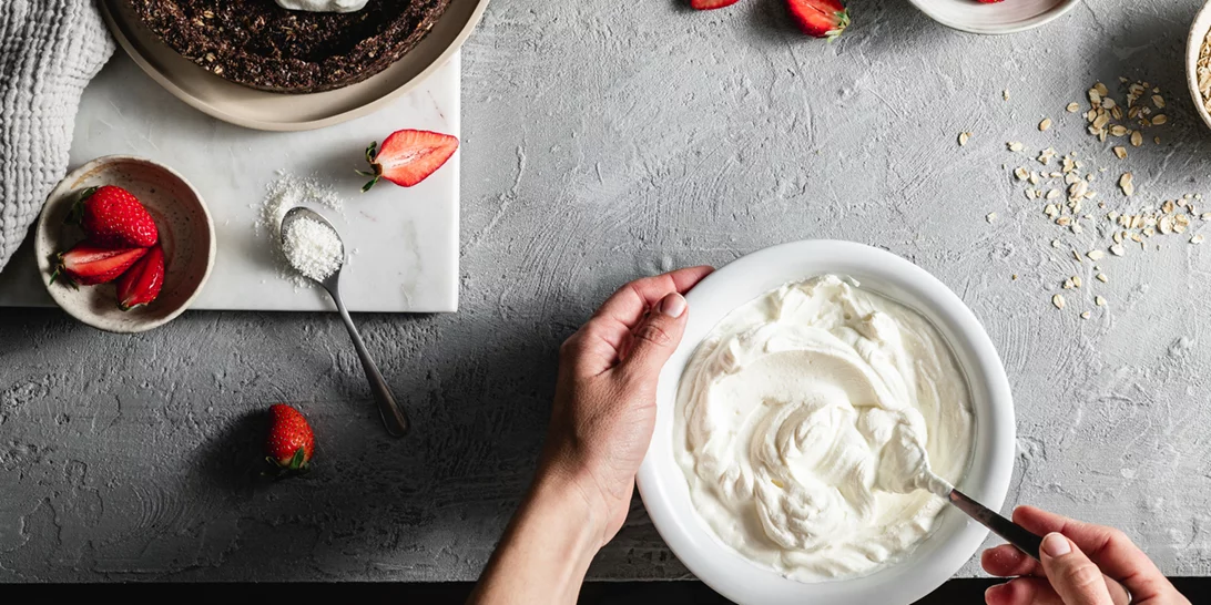 Τι να βάλω στο γιαούρτι; Πώς θα προσθέσεις τέλεια γεύση χωρίς θερμίδες