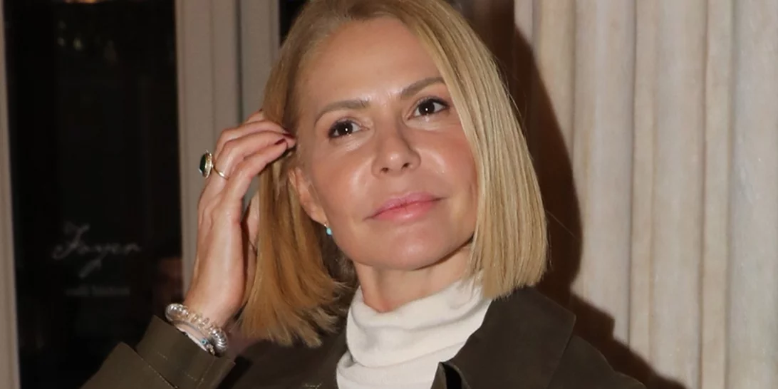 Η Τζένη Μπαλατσινού στο Παρίσι με τη μαμά και τις κόρες της | Οι σπάνιες κοινές φωτογραφίες