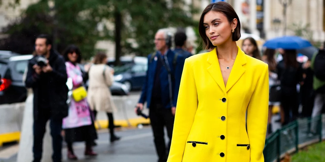 Είσαι έτοιμη για το φθινοπωρινό colorblocking; | To Tik Tok σού δείχνει πώς θα το υιοθετήσεις