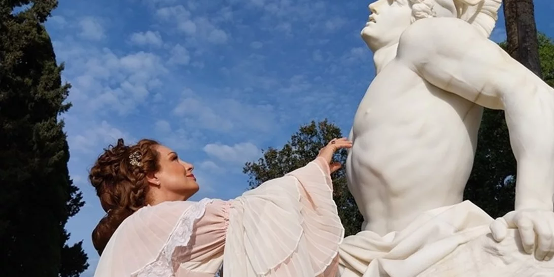 H Άντζελα Γκερέκου θα υποδυθεί την πριγκίπισσα Σίσσυ σε νέα παραγωγή