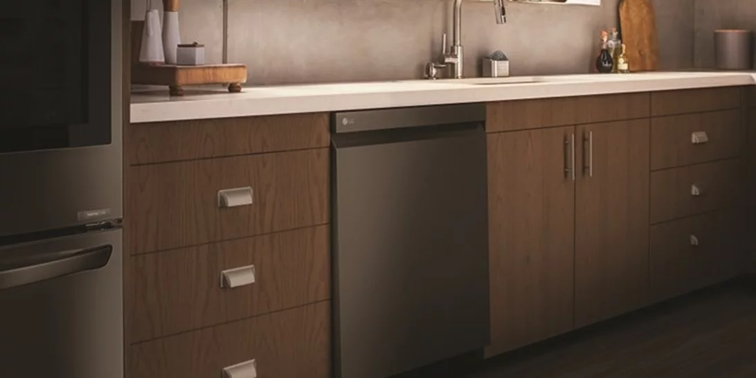 Σκέψεις μπροστά από ένα πλυντήριο πιάτων - μία μικρή ιστορία