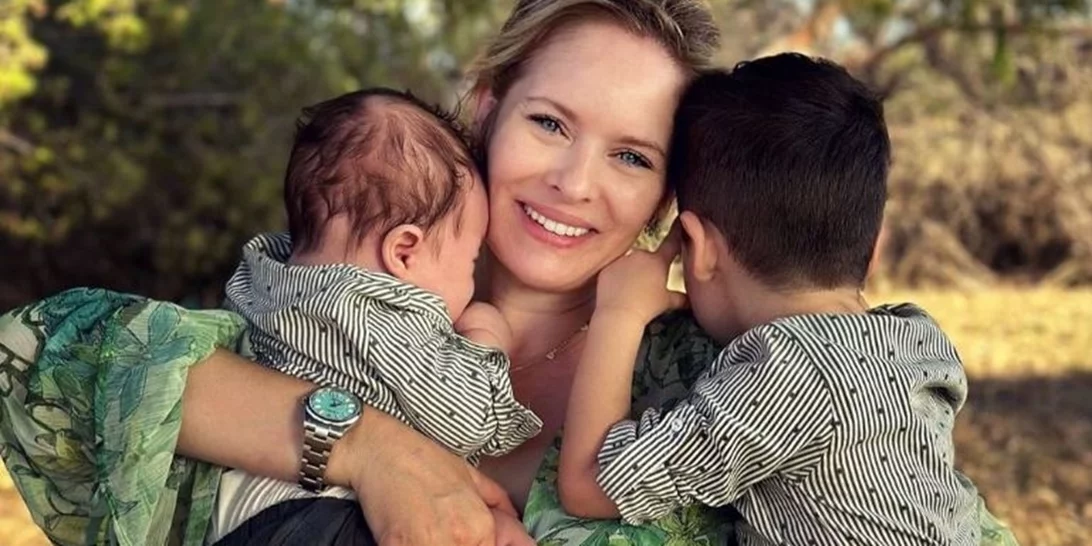 Ανίτα Μπραντ | Βόλτα με τον 7 μηνών γιο της