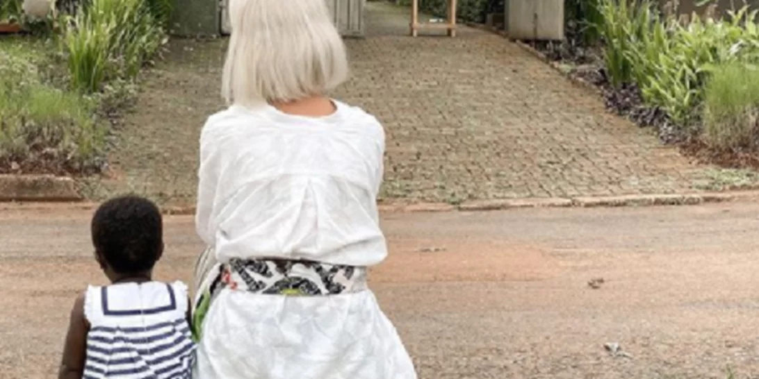 Χριστίνα Κοντοβά | Πάσχα στην Ουγκάντα μαζί με την κόρη της, Ada