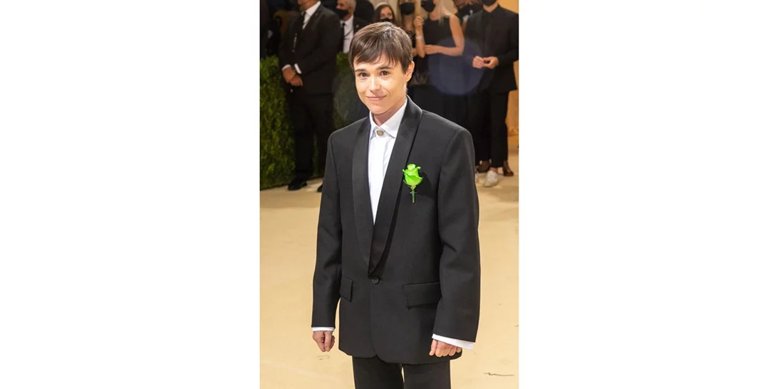 Elliot Page | Ποζάρει topless μετά την επέμβαση επαναπροσδιορισμού φύλου