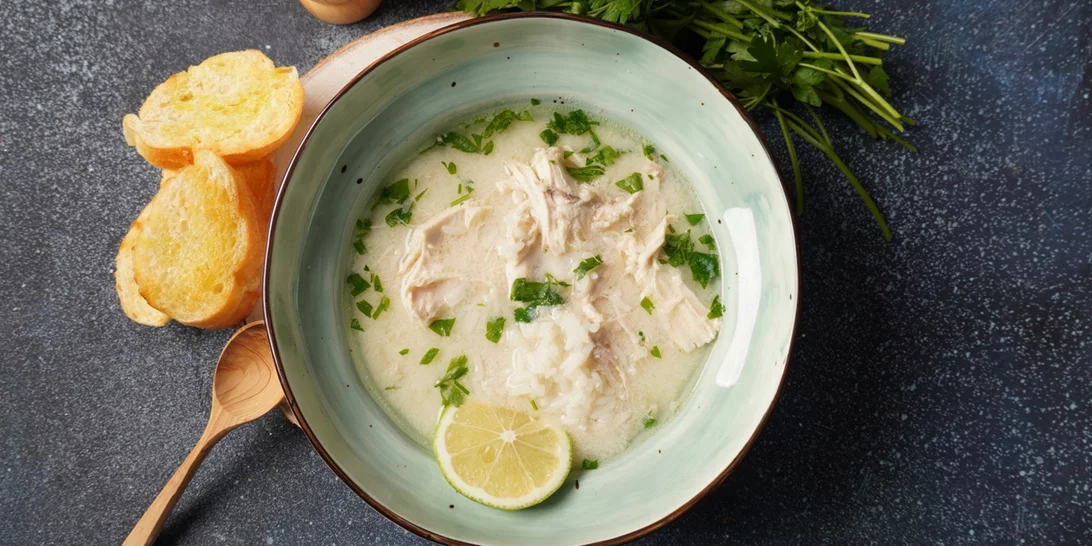 Τι να μαγειρέψω σήμερα; Η πιο εύκολη κοτόσουπα με κριθαράκι για τις κρύες μέρες