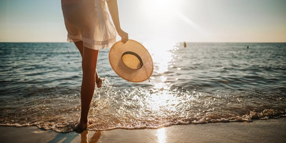 Σου φτιάξαμε το κατάλληλο look για την παραλία με κομμάτια του Zara