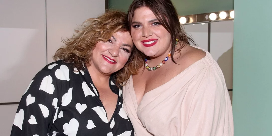 Η Δανάη Μπάρκα στο απόλυτο μήνυμα αγάπης στη Βίκυ Σταυροπούλου: "Κλαίω από ευτυχία που λέω εσένα μαμά"