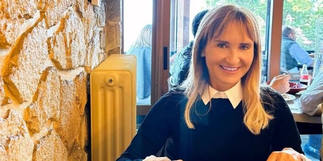 Mάρα Ζαχαρέα | Μαγειρεύει στην κουζίνα του σπιτιού της μία γευστική συνταγή (ιδανική για κρύες ημέρες)