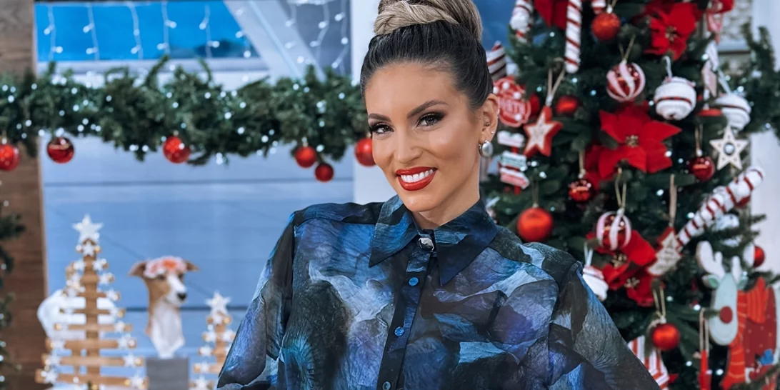 Η Αθηνά Οικονομάκου διασκέδασε σε χριστουγεννιάτικο λούνα πάρκ με τον γιο της, Μάξιμο