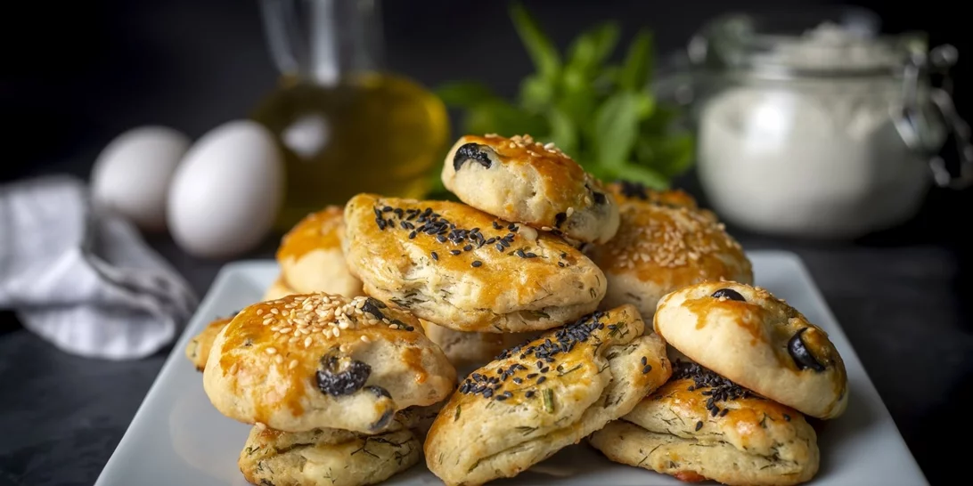 Εύκολα ελιοτυροπιτάκια κατάψυξης- Έτοιμα σε λίγα λεπτά