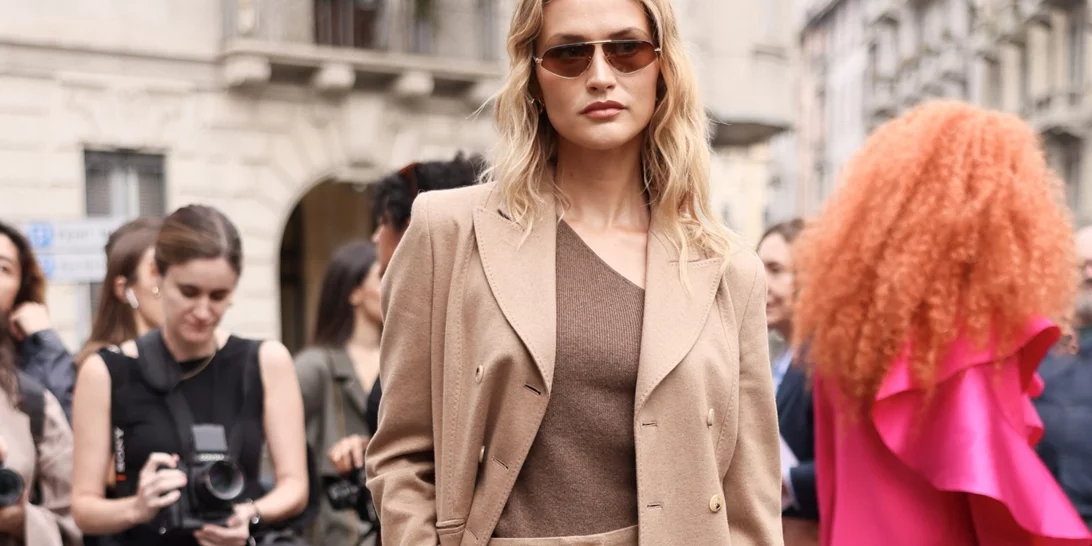 Τα blazers από τη Max Mara που υπόσχονται κομψές φθινοπωρινές εμφανίσεις