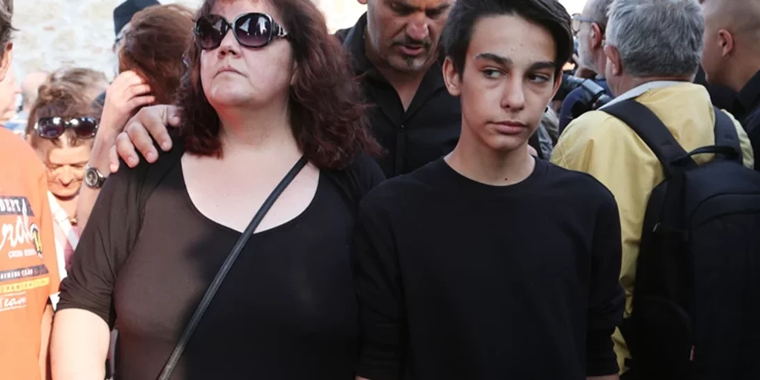 Ο Νίκος Μπάρκουλης αγνοεί την ύπαρξη της Βίκυς Μπάρκουλη | "Δεν ήξερα ότι έχω αδερφή"