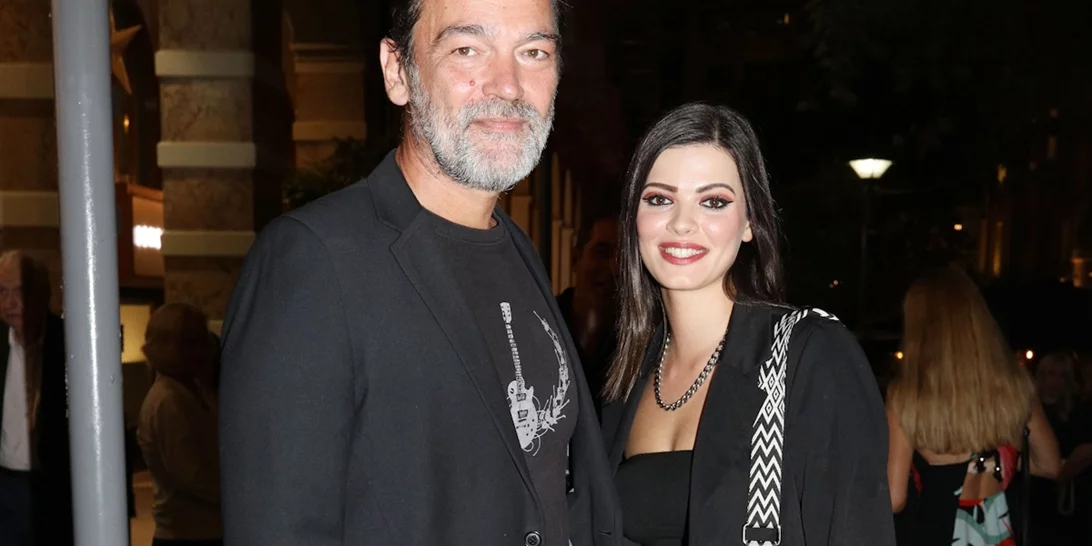 Τζένη Καζάκου | Αναβιώνει την αγαπημένη σκηνή της Τζένης Καρέζη από το "Δεσποινίς Διευθυντής"