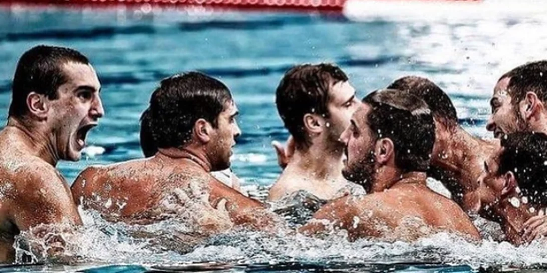 Οι "ασημένιοι" Έλληνες πολίστες προσφέρουν το μισό πριμ των 200.000 ευρώ στους πυρόπληκτους