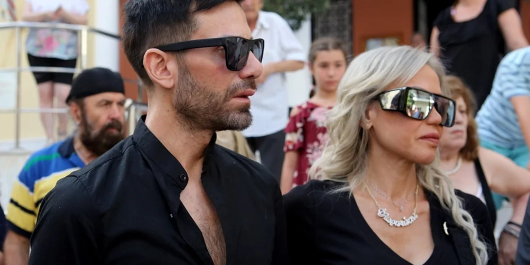 Νίκος Φλωρινιώτης | Συντετριμμένη η Άννα Φλωρινιώτη: "Έφυγε σήμερα το πρωί, ήμουν δίπλα του, είδα ότι τα χέρια του ήταν παγωμένα"