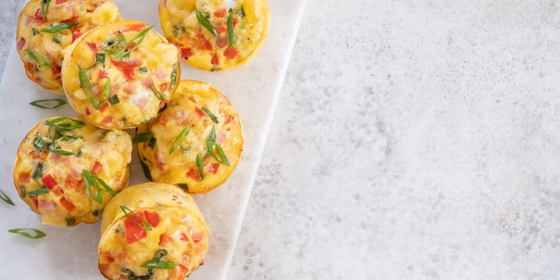 "Muffins" ομελέτας με 3 μόνο υλικά