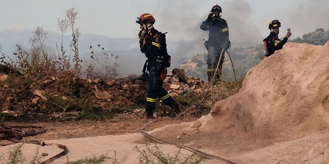 Πυρκαγιές σε εξέλιξη σε Ζάκυνθο, Αιτωλοακαρνανία, Κεφαλονιά και Φωκίδα