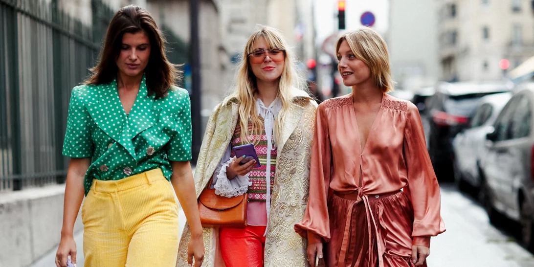 Κάνουν το πόδι ψηλό και λεπτό | Τα ιδανικά παπούτσια για να φορέσεις με μίντι φούστα