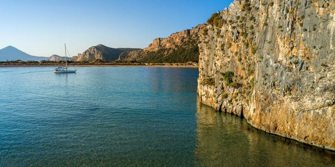 Η παραλία της Μεσσηνίας που έγινε σκηνικό για τη νέα ταινία του Christopher Nolan