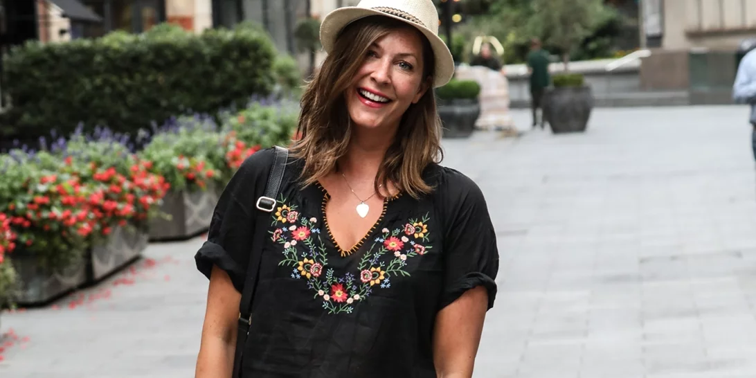 Τα effortless chic looks των διακοπών για γυναίκες κάθε ηλικίας