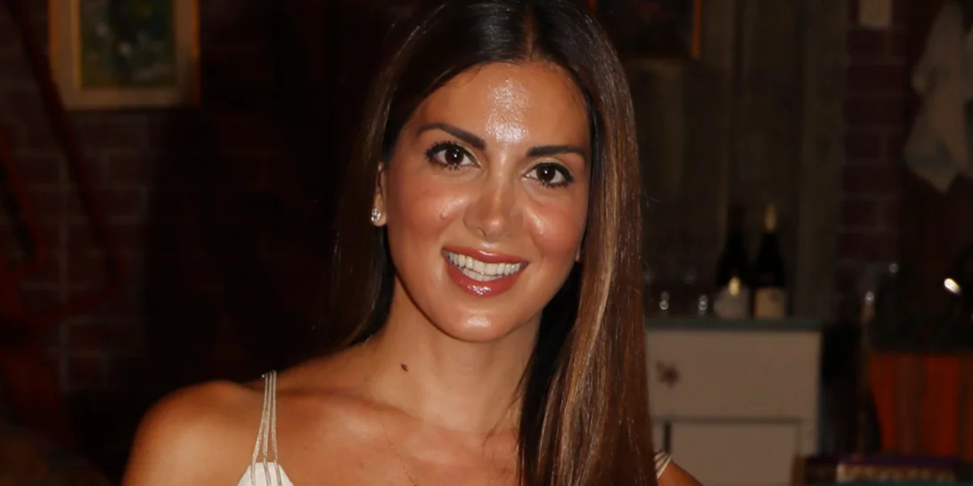 Η Σταματίνα Τσιμτσιλή φόρεσε το πιο ευέλικτο πουκάμισο της Zara