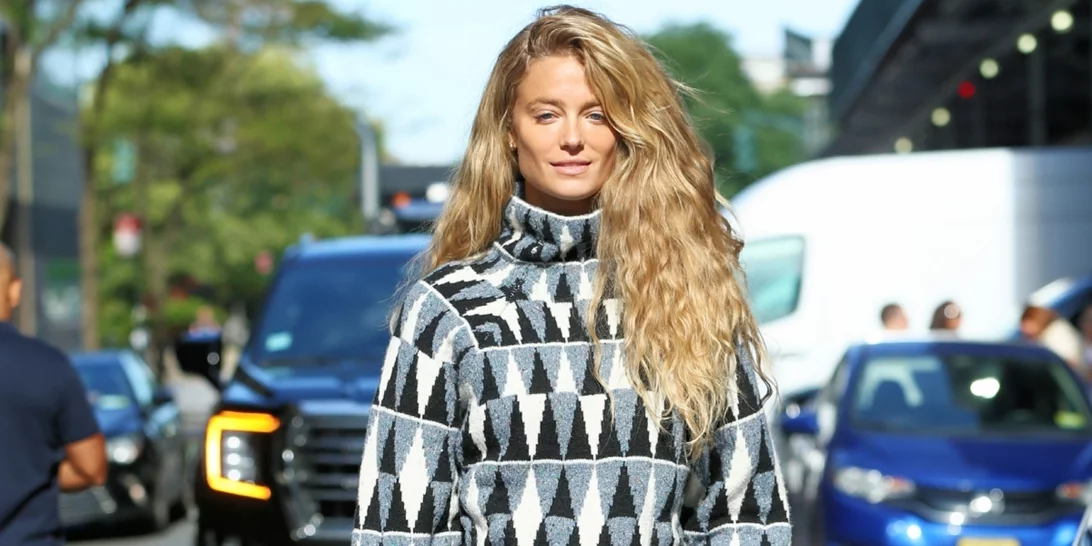 Βρήκαμε στη Stradivarius τα πιο κομψά πουλόβερ για άψογες χειμερινές εμφανίσεις