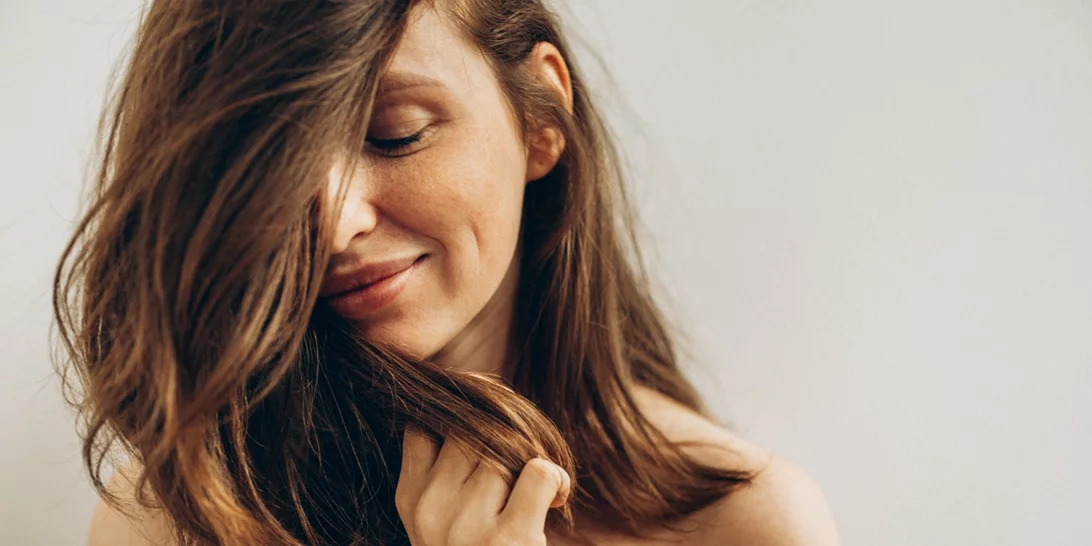 3 εύκολες κινήσεις που μπορείς να κάνεις το πρωί για καθημερινή αποτοξίνωση