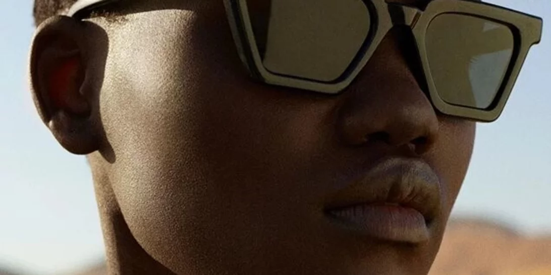 Γιατί δεν πρέπει να λείπει από τη γκαρνταρόμπα σου ένα ζευγάρι γυαλιά ηλίου απ' αυτή τη συλλογή