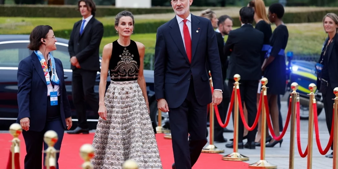 Οι royals στο Παρίσι για τους Ολυμπιακούς Αγώνες | Οι κομψές εμφανίσεις της Letizia, της Charlene και της Mary της Δανίας