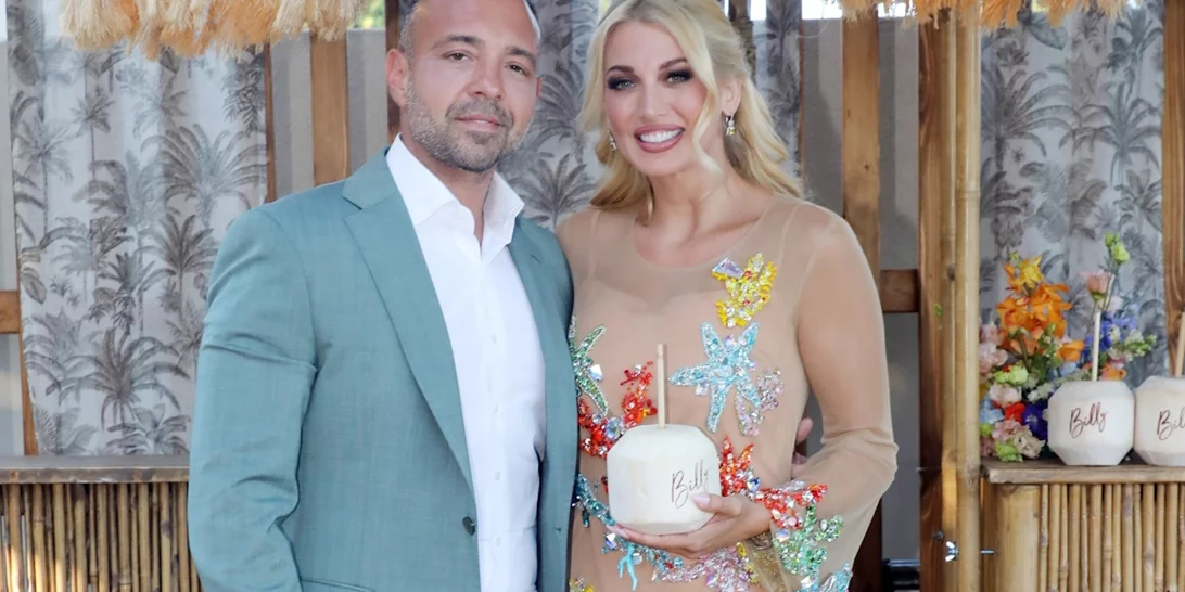 Κωνσταντίνα Σπυροπούλου | Οι αδημοσίευτες φωτογραφίες της με τον Βασίλη Σταθοκωστόπουλο στη βάπτιση του γιου τους