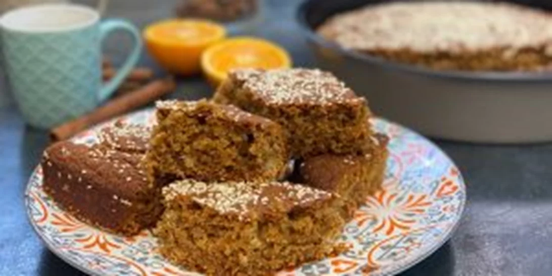 Πανεύκολη συνταγή για φανουρόπιτα από τον Άκη Πετρετζίκη