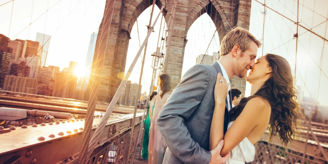 6 διάσημες γυναίκες που έκαναν πρόταση γάμου στους συντρόφους τους