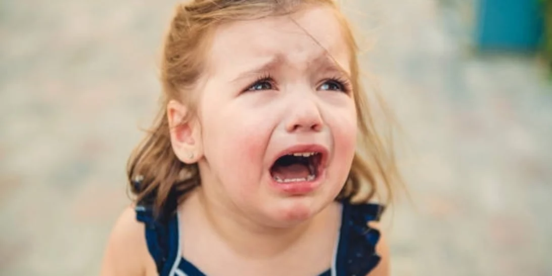 Να πηγαίνεις πάντα στο παιδί που κλαίει – ειδικά εάν είναι κάτω των 7 ετών