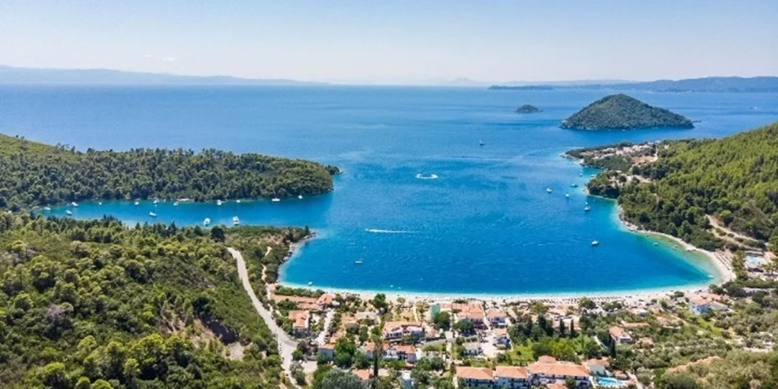 Η Σκόπελος στα 9 "μυστικά" νησιά της Μεσογείου για τους Γερμανούς-Ρεκόρ αφίξεων το 2023