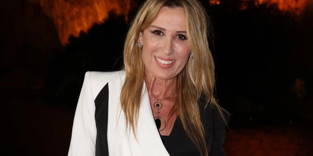 Τροχαίο ατύχημα για την Πηγή Δεβετζή | Ανετράπη το όχημά της