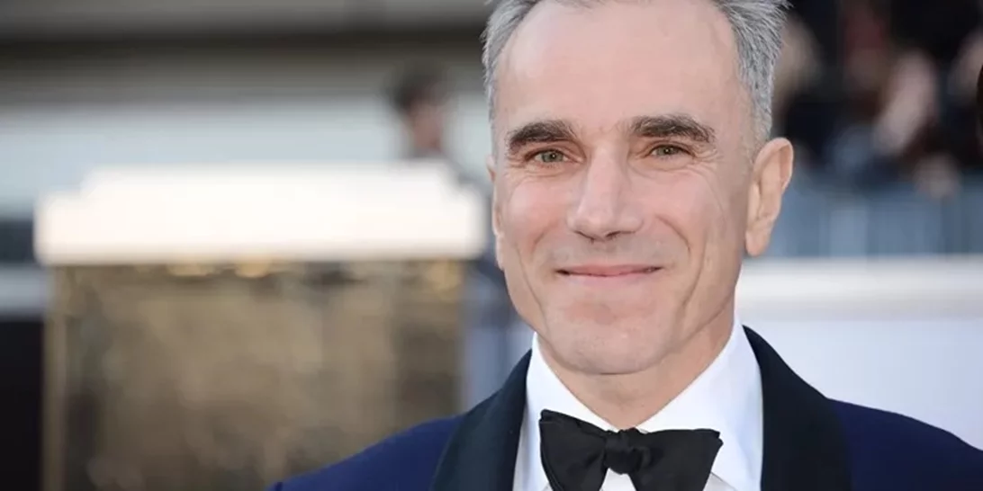 Daniel - Day Lewis | Σπάνια red carpet εμφάνιση με τον 27χρονο γιο του, λίγο πριν βρεθούν στην Αθήνα