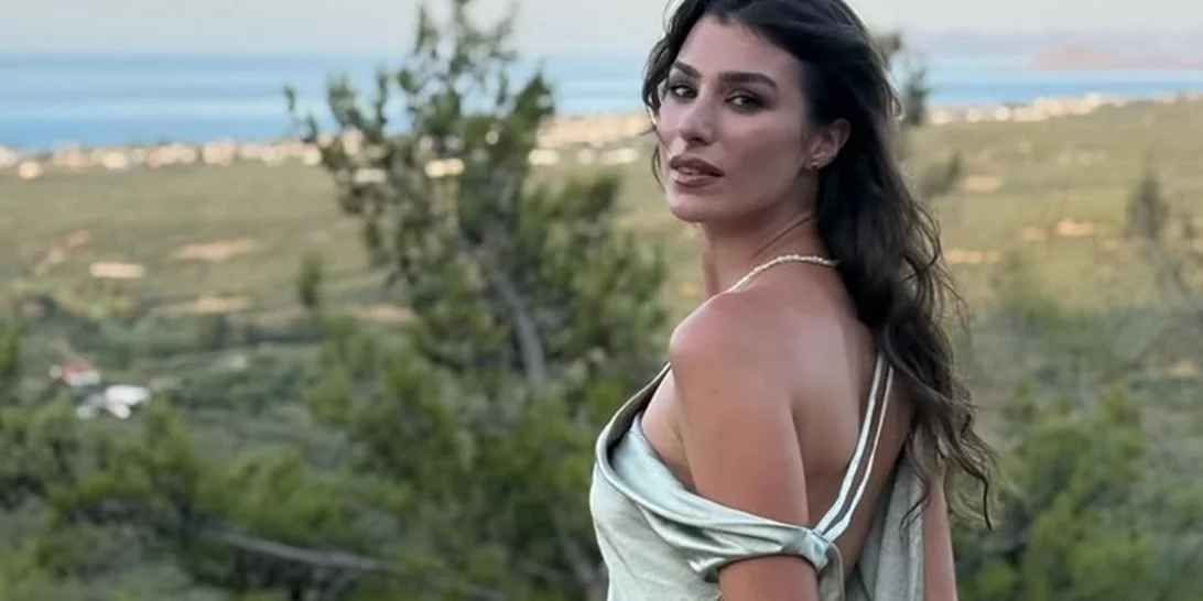 Χρύσα Μιχαλοπούλου | Η selfie με το κομψό κολιέ που δεν αποχωρίζεται ποτέ