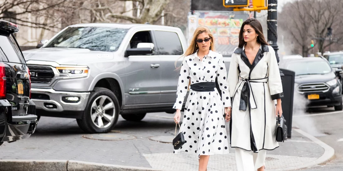 4 φωτογενή σύνολα που θα σου χαρίσουν πολλά κομπλιμέντα