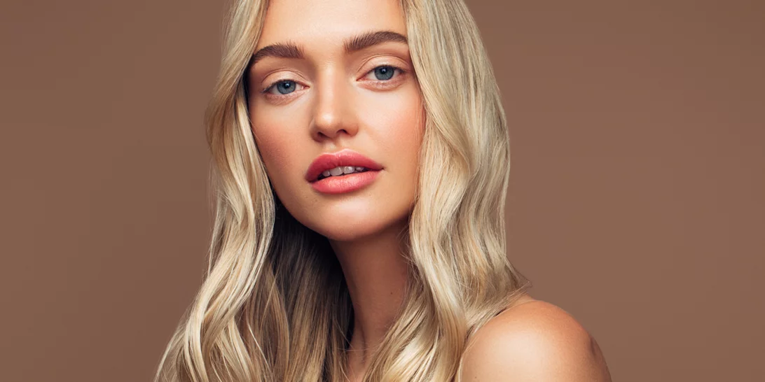 Θέλεις να γίνεις ξανθιά; Όσα πρέπει να προσέξεις για να έχεις το ιδανικό αποτέλεσμα