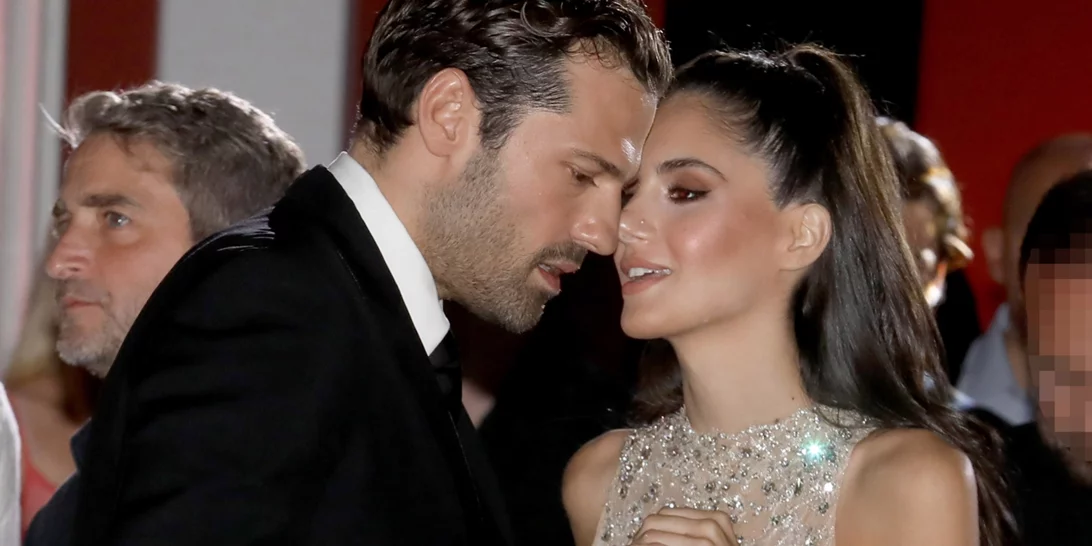 Αλεξάνδρα Νίκα – Κωνσταντίνος Αργυρός | Το χαριτωμένο φορμάκι του ενός μηνός γιου τους για τα πρώτα του Χριστούγεννα