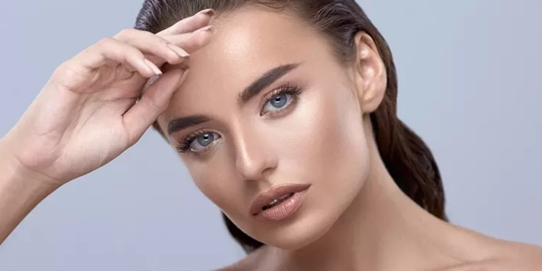 Καφέ κηλίδες | 5 απολεπιστικά προϊόντα για να τις αντιμετωπίσεις άμεσα