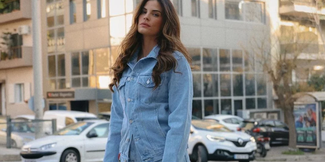 Το blazer της Χριστίνας Μπόμπα είναι αυτό που χρειαζόμαστε για τις πιο κομψές ανοιξιάτικες εμφανίσεις