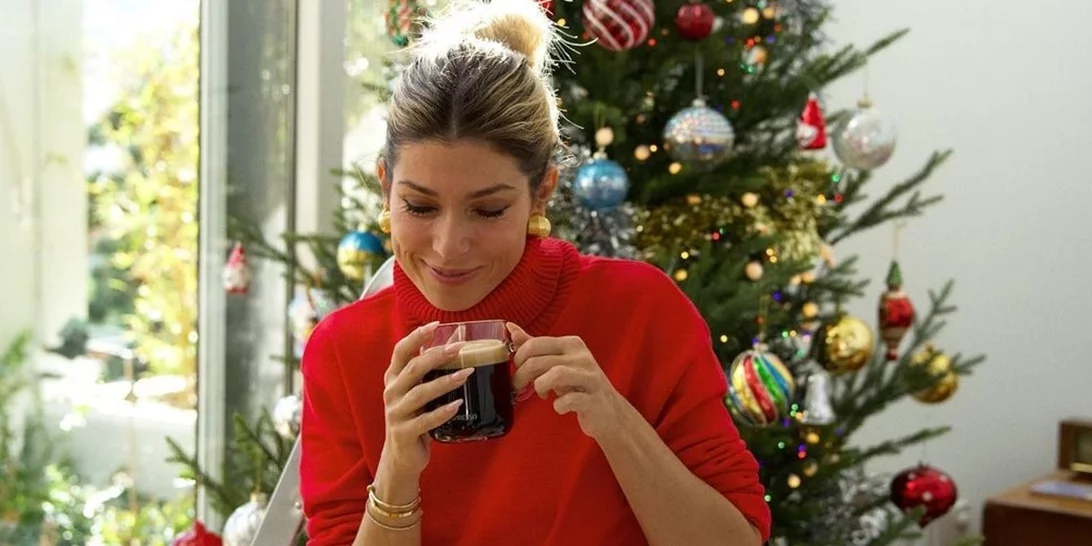 Βάσια Κωσταρά | Το "so 90s" χριστουγεννιάτικο δέντρο της