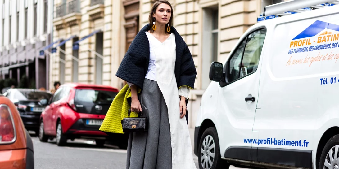 Οι πιο chic μαύρες τσάντες που θα κρατήσεις τους επόμενους μήνες